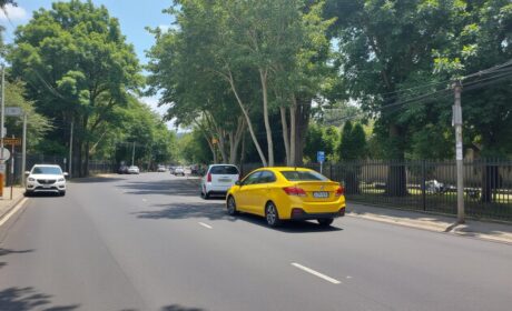 Les sacrifices stylistiques : choisir entre un sac perlé ou brodé